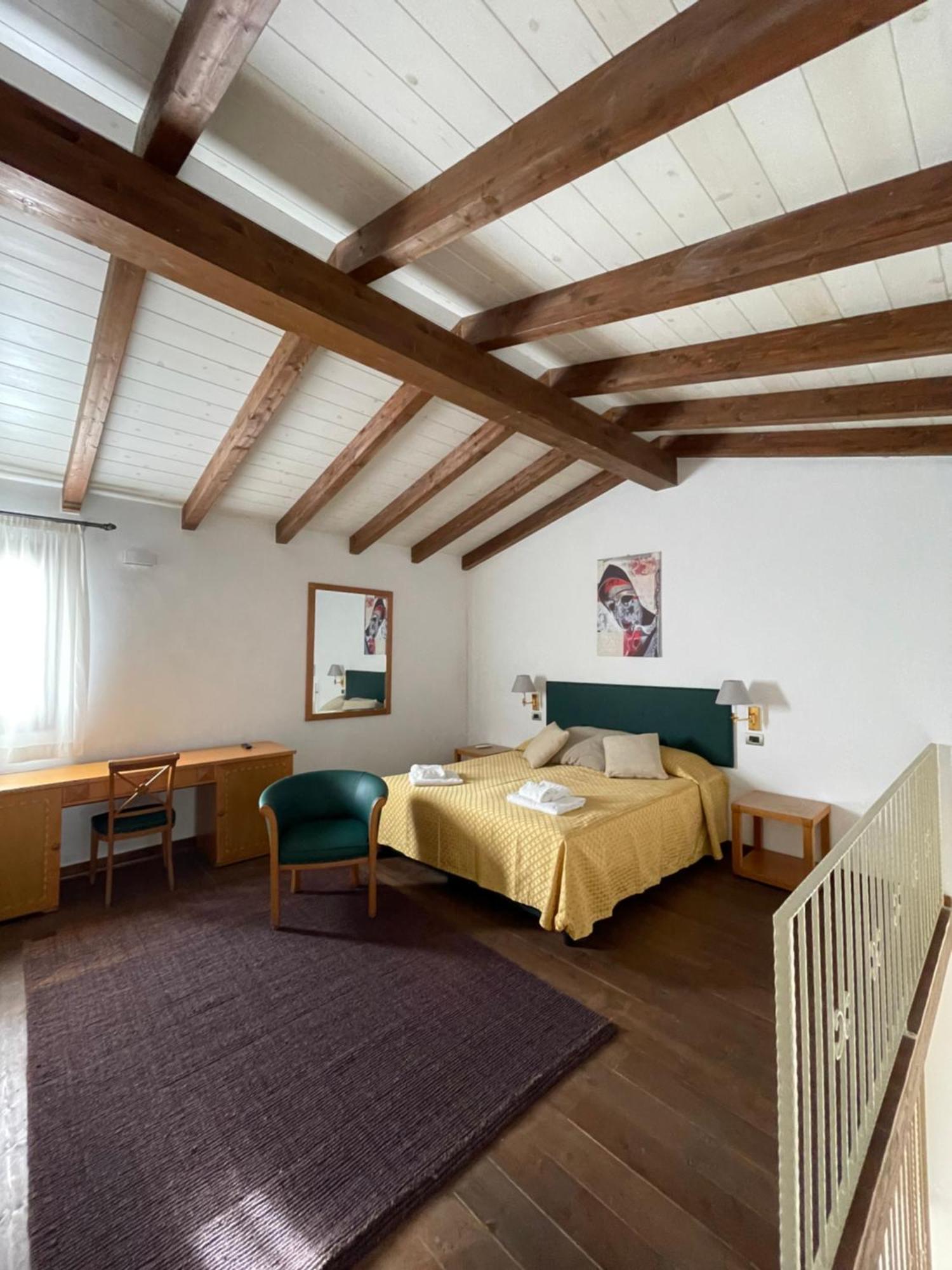 Agriturismo Bed And Breakfast Tanca Taroni Telti エクステリア 写真