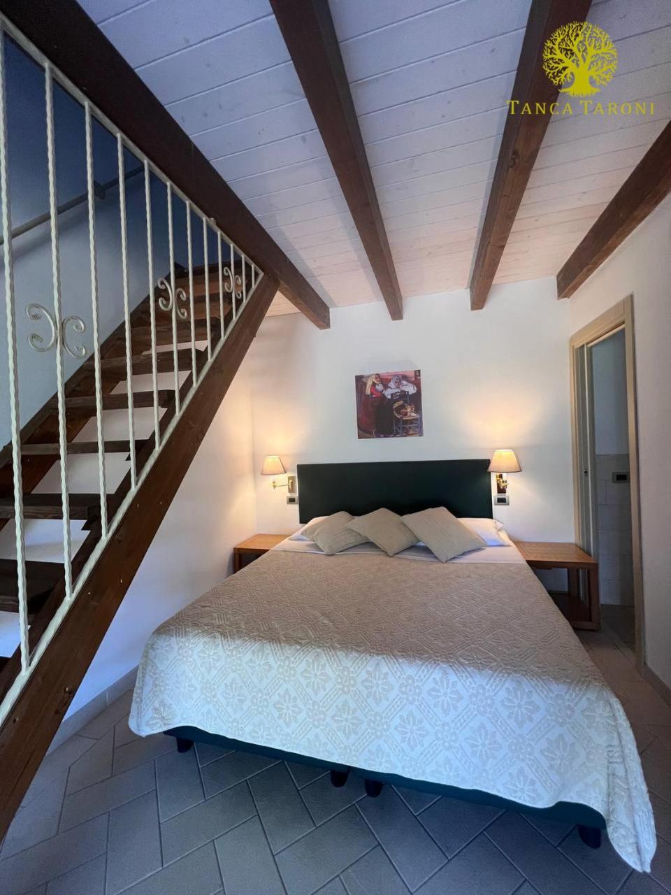Agriturismo Bed And Breakfast Tanca Taroni Telti エクステリア 写真