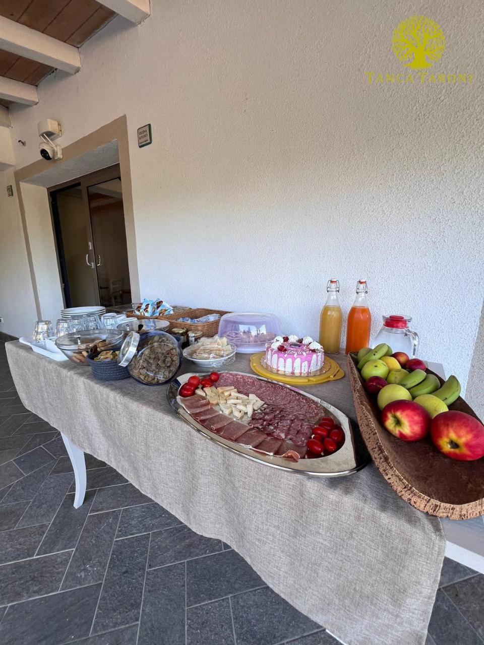 Agriturismo Bed And Breakfast Tanca Taroni Telti エクステリア 写真