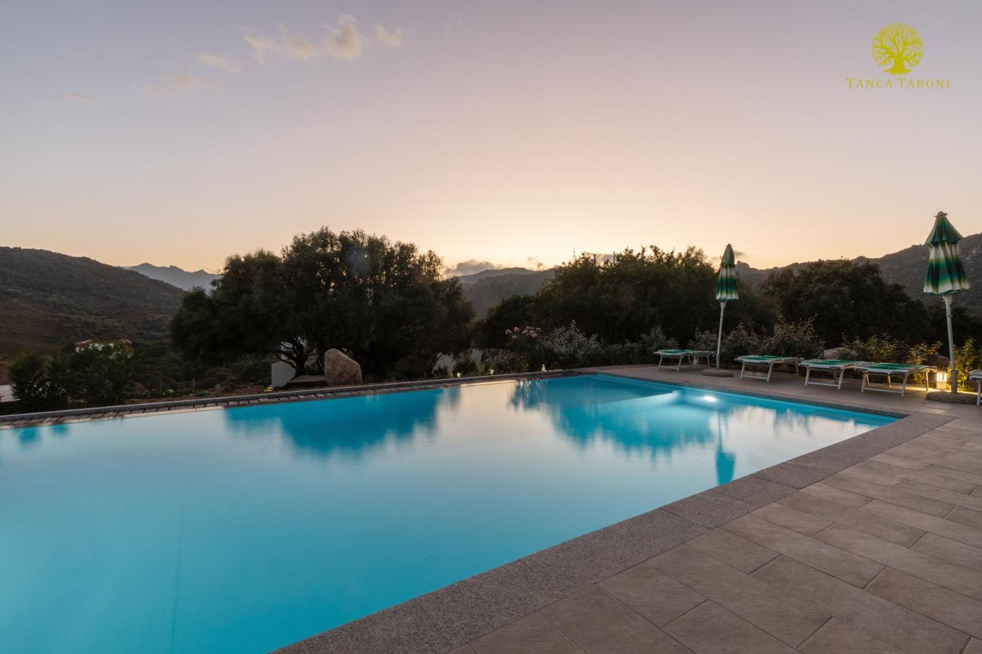Agriturismo Bed And Breakfast Tanca Taroni Telti エクステリア 写真