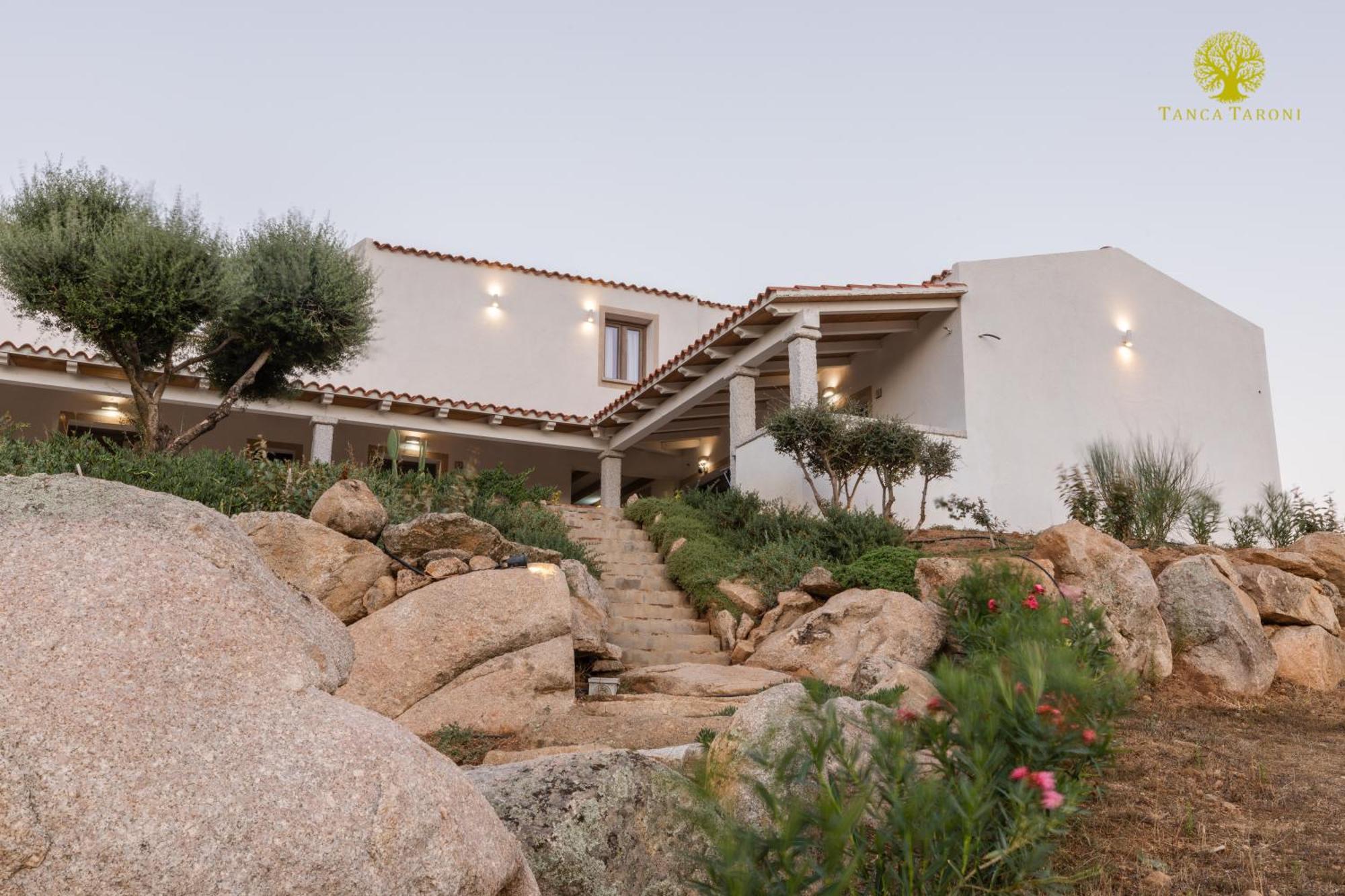 Agriturismo Bed And Breakfast Tanca Taroni Telti エクステリア 写真