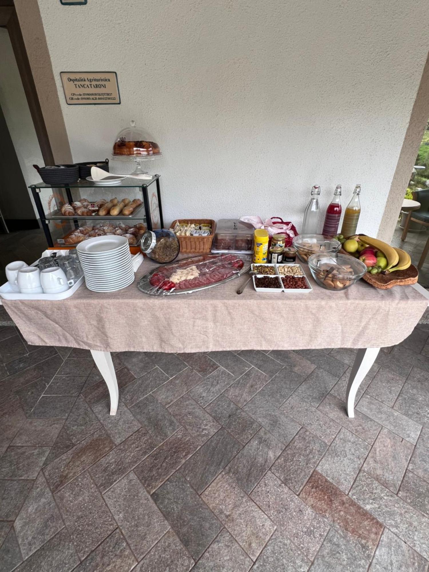 Agriturismo Bed And Breakfast Tanca Taroni Telti エクステリア 写真
