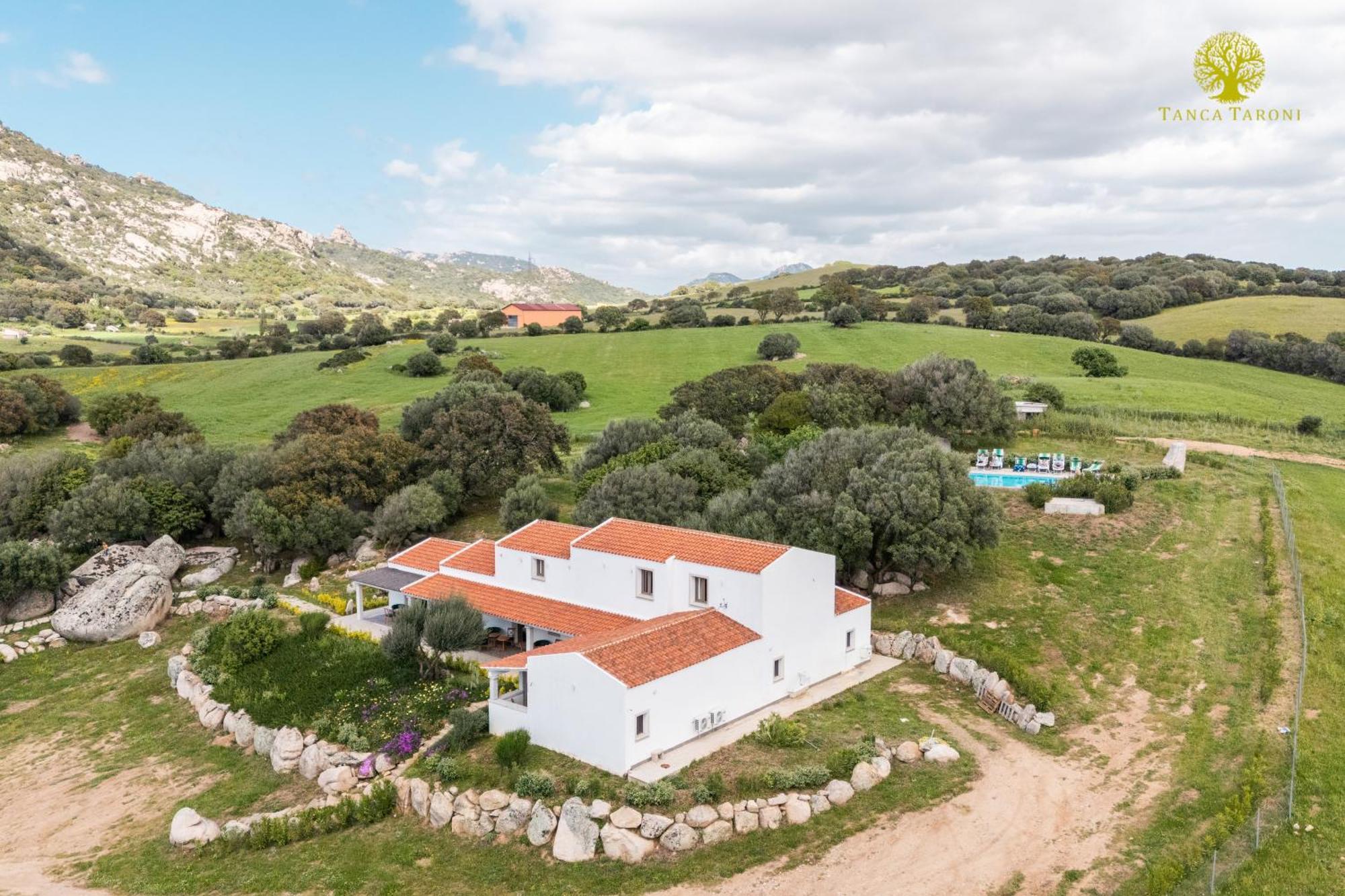 Agriturismo Bed And Breakfast Tanca Taroni Telti エクステリア 写真